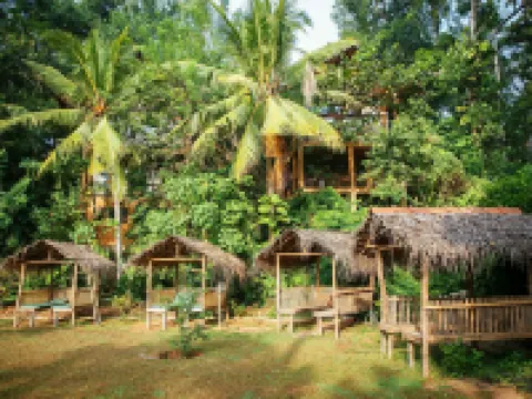 Jungle Village Unawatuna Hotels near Unawatuna Beach