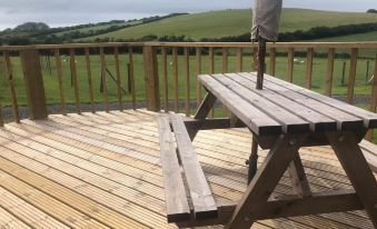 Captivating 2-Bed Static Caravan in Holyhead