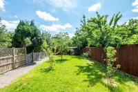 The Oxford Abode - 3-Bedroom House - Large Garden & Free Parking - Kitchens