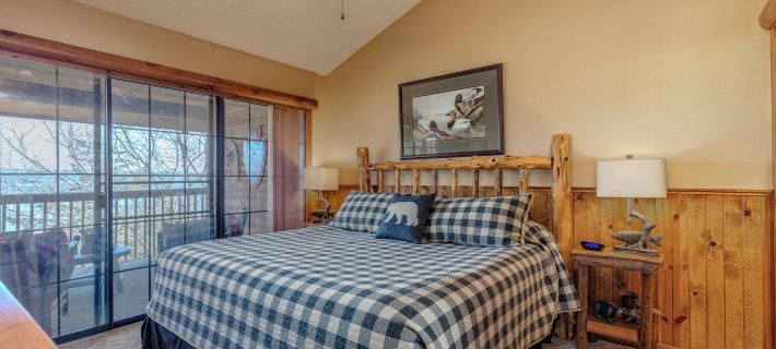 The Village at Indian Point Resort Hotels in Stone County