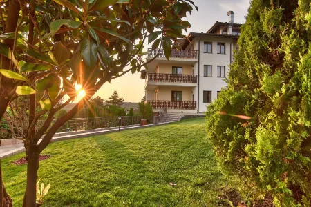 Park Hotel Arbanassi Отели в г. Natsovtsi