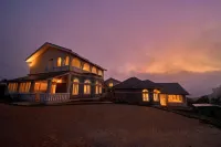Auravantara Retreats - 4-Star