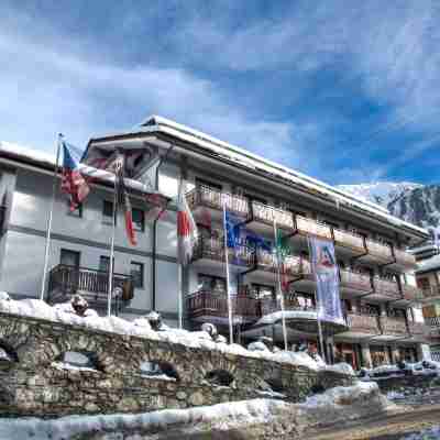 Cresta Et Duc Hotel Hotel Exterior