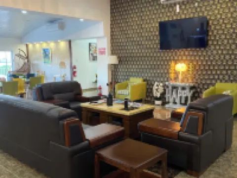 July Apartments Hotels in Sint Maarten