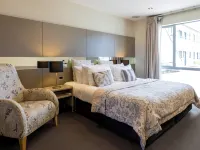 Airport Gateway Motor Lodge Hotels near Burnside