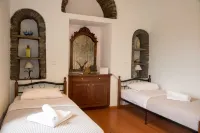 Petra Traditional House Hotels in Andros