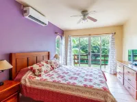 Nicely Priced Duplex in Surfside with Private Pool and AC in Every Room Hotels in Potrero