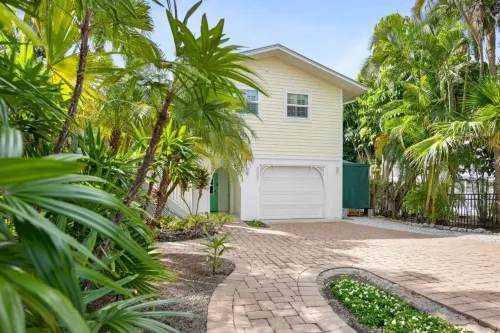 Turtle Cottage 3 Bedroom Home by Redawning