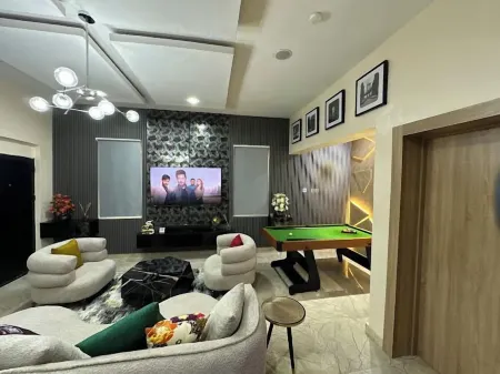 Elconia Apartments Отели рядом с достопримечательностью «Терминал аэропорта Абуджа Ннамди Азикиве»