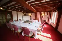 Hotel Restaurant le Lion d'Or Hotel a Savigny-le-Vieux