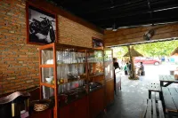 World BnB - Quầy bar
