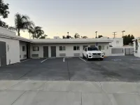 Erth Inn by Aga Bell Gardens