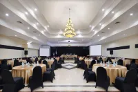 Royal Hotel and Villa Batu