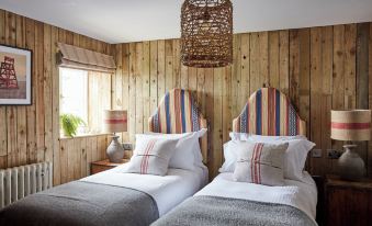 Mr & MRS Smith Artist Residence Cornwall