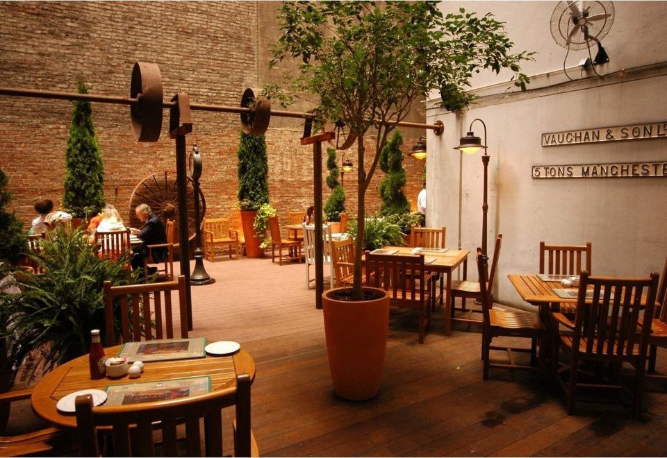 Fitzpatrick Grand Central HotelOver view