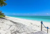 Beachfront White Palm Villa - Tar Bay - Homestay