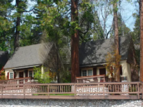 Saddleback Inn at Lake Arrowhead Hotels near SkyPark at Santa's Village