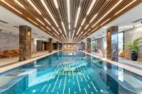 Queen of Zlatibor - Pool