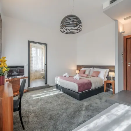 Starlight Luxury Suites