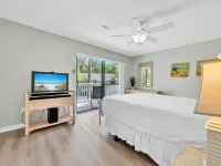 Cassine Gardens 273- Kwitcherbeachin'