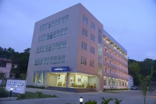 Taw Win Yadanar Hotel Отели в г. Па-Ан