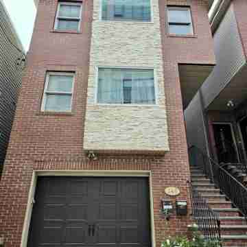 Luxurious 3 bedroom Condo in Jersey City. 10 mins Walk to JSQ Path station Hotel Exterior