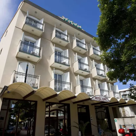 Hotel King Отели рядом с достопримечательностью «Площадь Пьяцца Кавур»