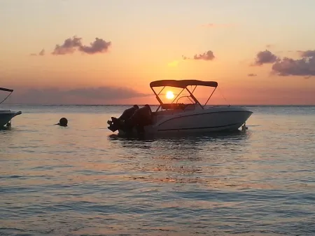 Krishangel Beach Apartment Отели в г. Флик ан Флак