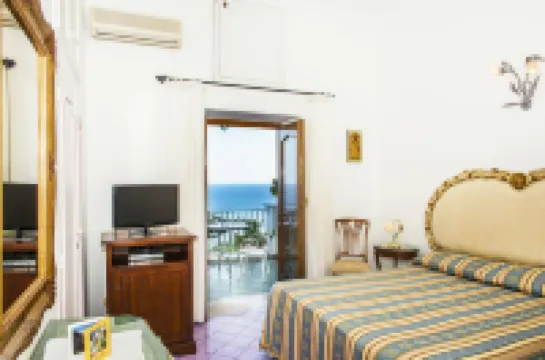 ลาโรซาเดยเวนติ