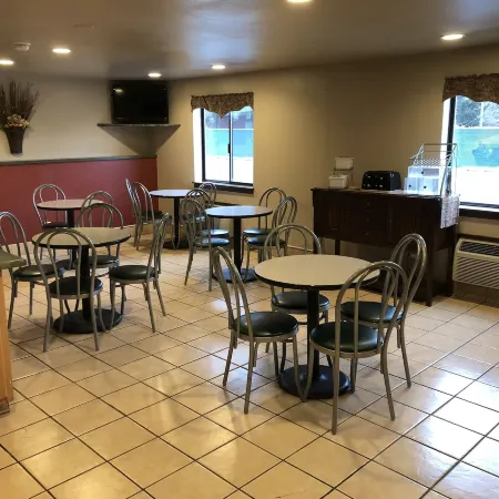 Super 8 by Wyndham Coeur d'Alene