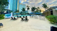 Radisson Hotel Trinidad - Pools