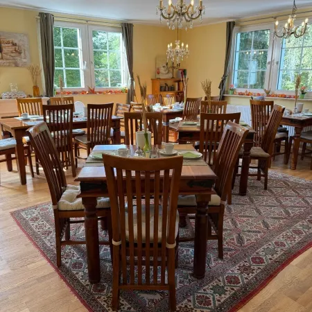 Hotel Gut Moschenhof Отели рядом с достопримечательностью «Люденберг»