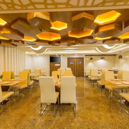 Hotel Chenthur Park