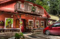 The Crofting Inn Hotels in Cloudcroft
