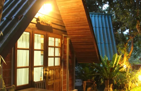 安葩窪班邁洪度假村