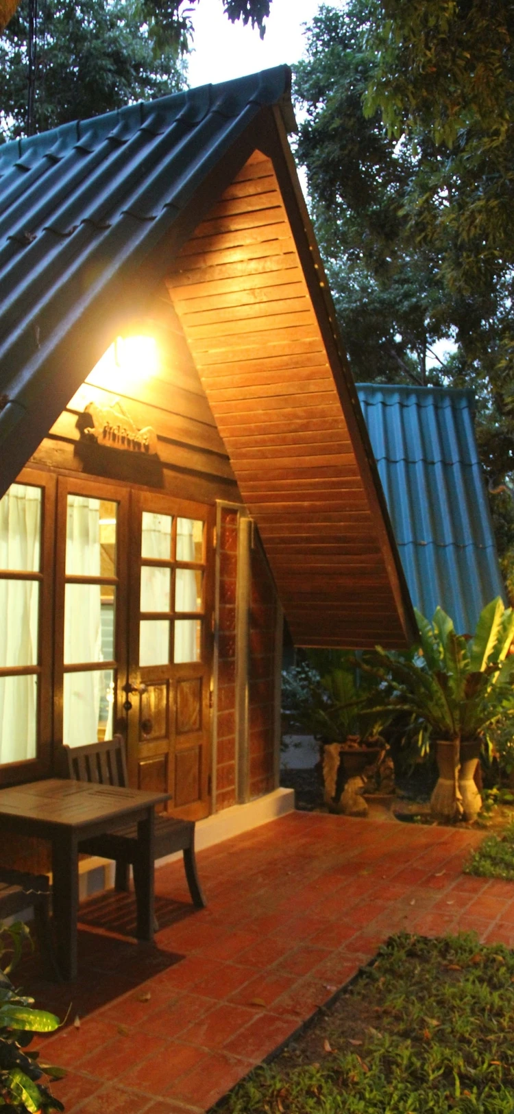 รูปภาพของบ้านไม้หอม รีสอร์ท อัมพวา