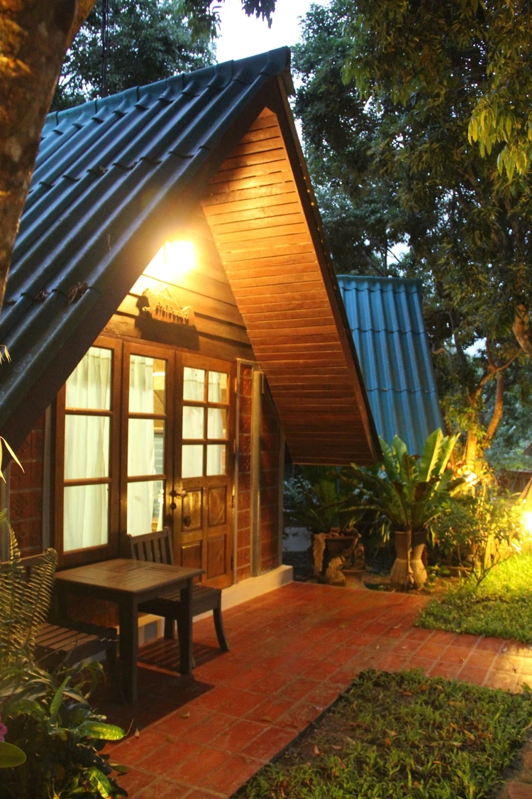 รูปภาพของบ้านไม้หอม รีสอร์ท อัมพวา