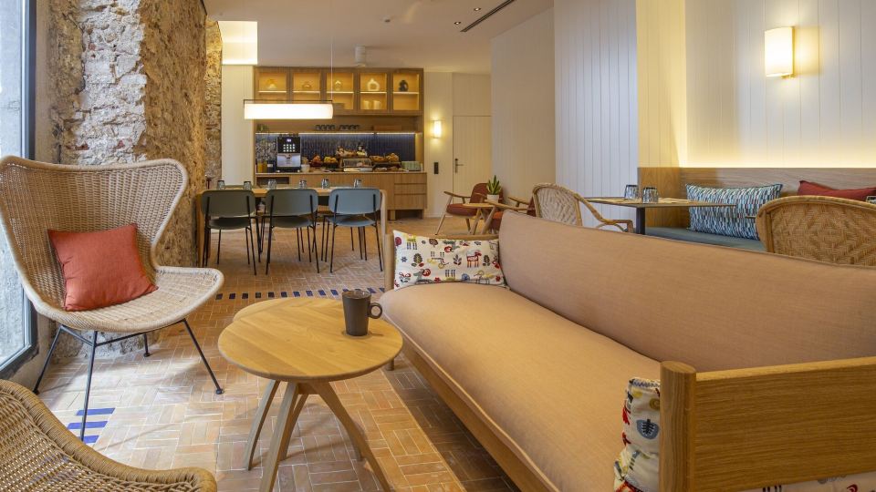 Port Plaza Apartments