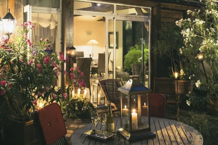 Hôtel Saint Pierre Boutique-Hôtel Отели в г. Фонтевро-Л'Абе