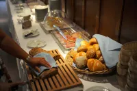 斯霍夫湖濱酒店 - 早餐