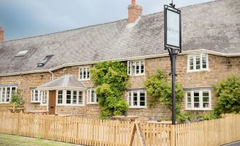 The Red Lion at Hellidon