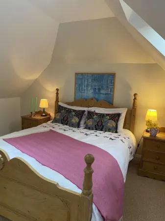 The Hayloft at Oakwood Barn Отели в г. Ньюбери