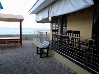 Luzmin BH - Beachfront Cottages Hotels in Oslob