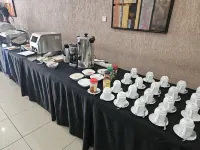 Bridgeview Hotel & Conference Centre - breakfast