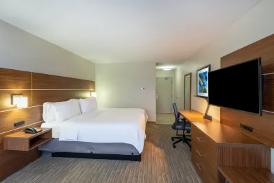 Holiday Inn Express Cleveland-Vermilion