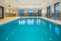 Hampton Inn and Suites Newport/Cincinnati Hotels in Bellevue