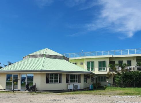 S-E Hotel and Residence