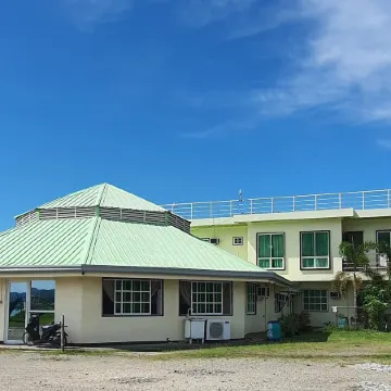 S-E Hotel and Residence