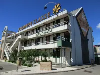 Premiere Classe Avignon Nord - le Pontet Hotels in der Nähe von Chausport