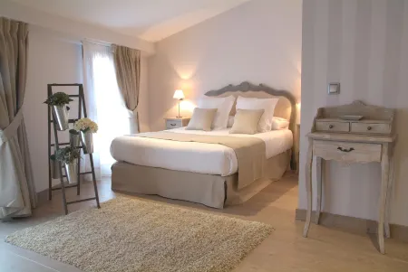 Le Petit Boutique Hotel Отели рядом с достопримечательностью «Camping Somo Parque Cantabria»